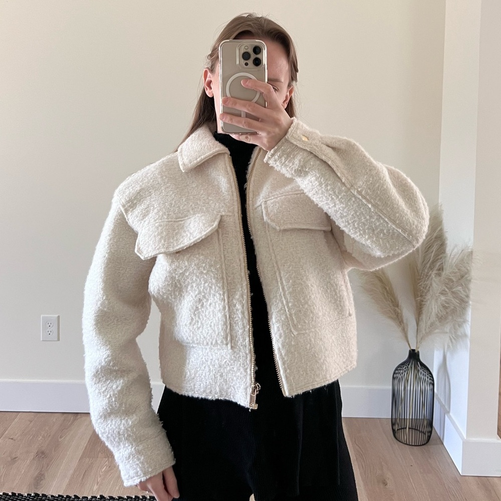 Zara Women’s Cream Sherpa Zip-Front Jacket